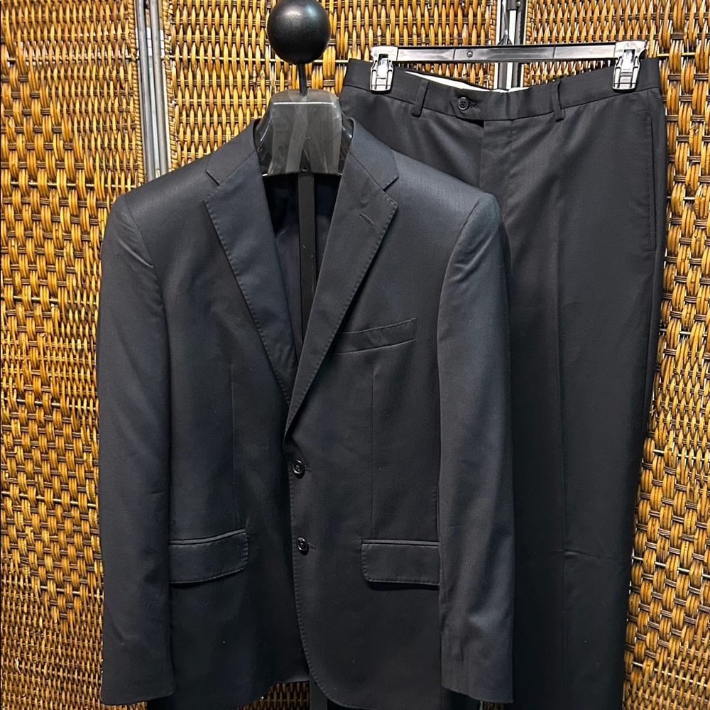 8943 Saks Fifth Avenue “Black” Classic Black Men's Suit 38R/W32